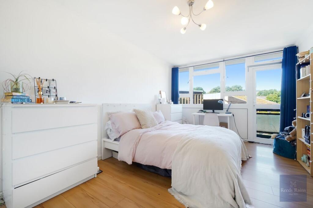 Main image of property: Kennington Road, London, SE11