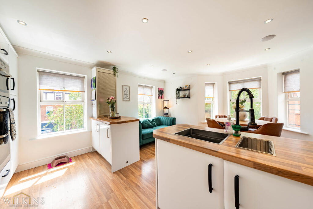 House in Tamworth, Staffordshire - View 3