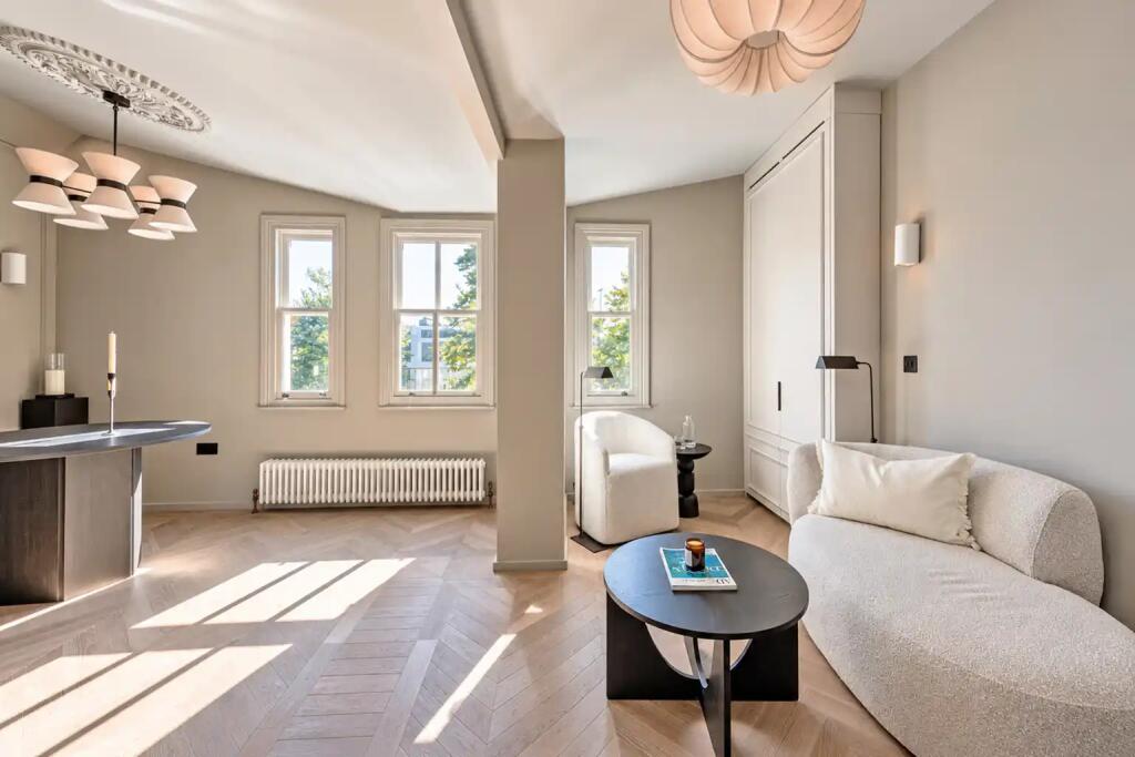 Apartment in London - View 2