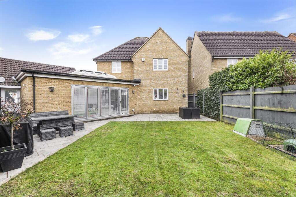 House in Uttlesford, Great Dunmow - View 3