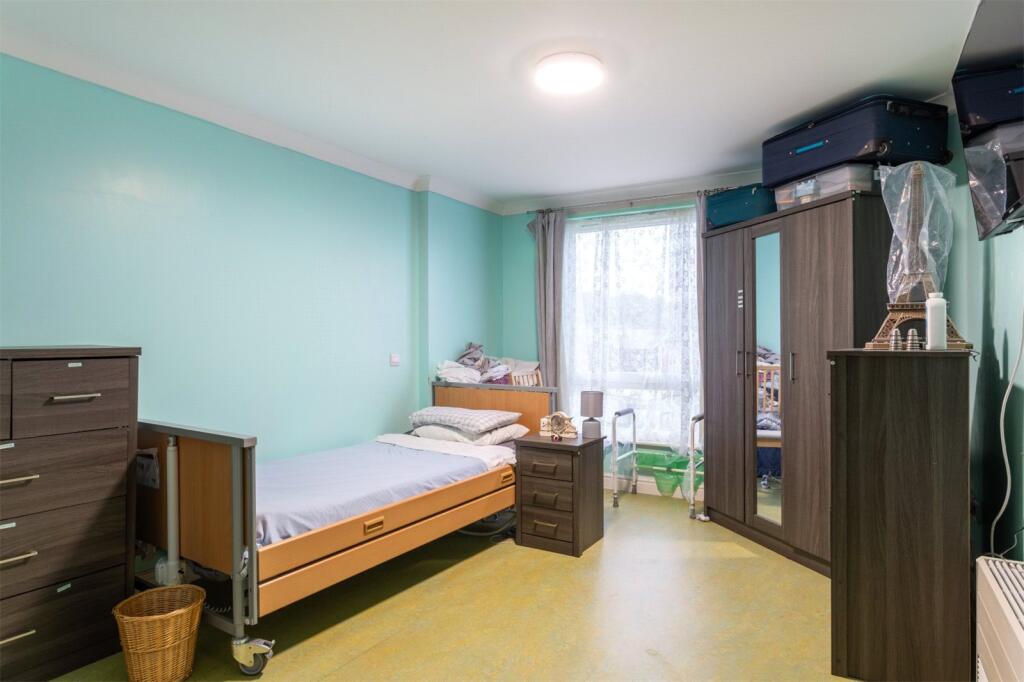 Apartment in Brighton, Queen's Park - View 4