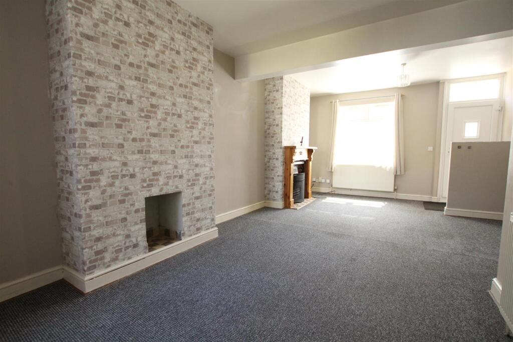 House in Northampton, West Northamptonshire - View 3