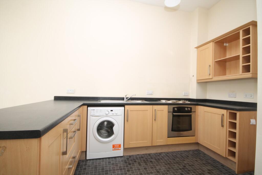 2-bed flat on 62, Willow Sage Court, Stockton-on-Tees, Durham, TS18, £65,000