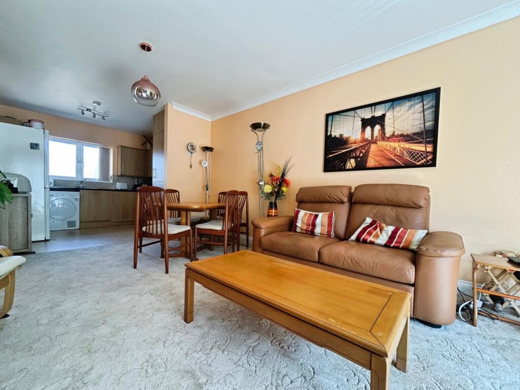House in Dartford, Longfield and New Barn - View 5