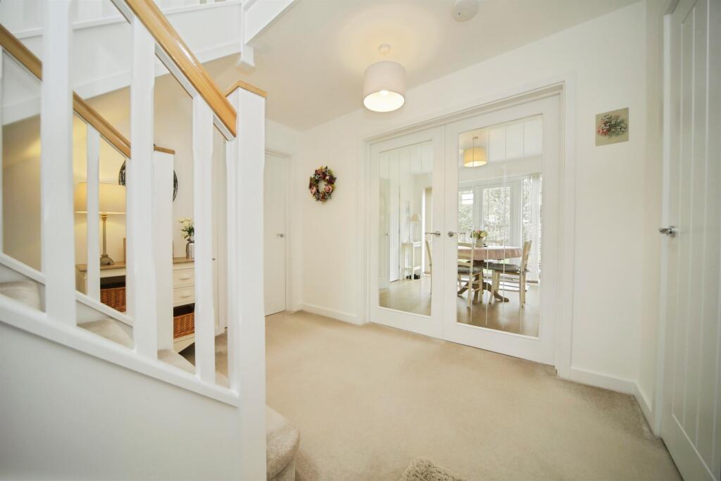 Platinum Drive, Badwell Ash, Bury St. Edmunds photo 3