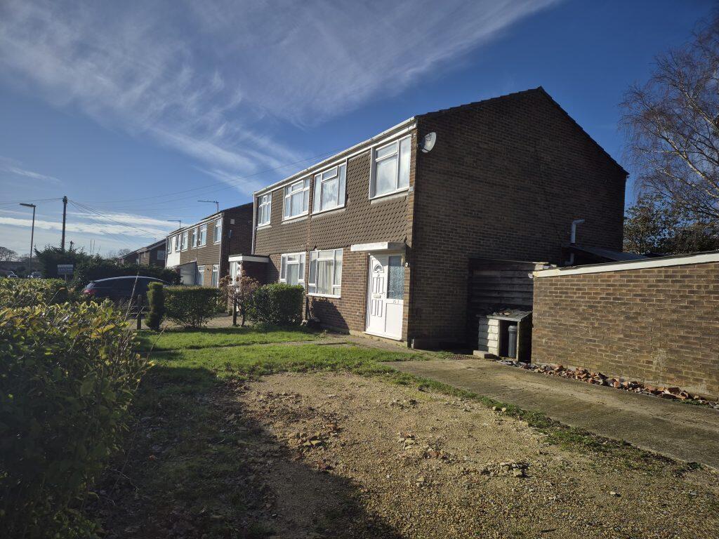 75 Whitefield Road, Holbury, Southampton, SO45 2HY photo 2