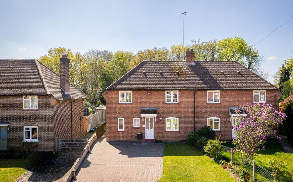 Main image of property: Pollards Oak Road, Oxted, RH8