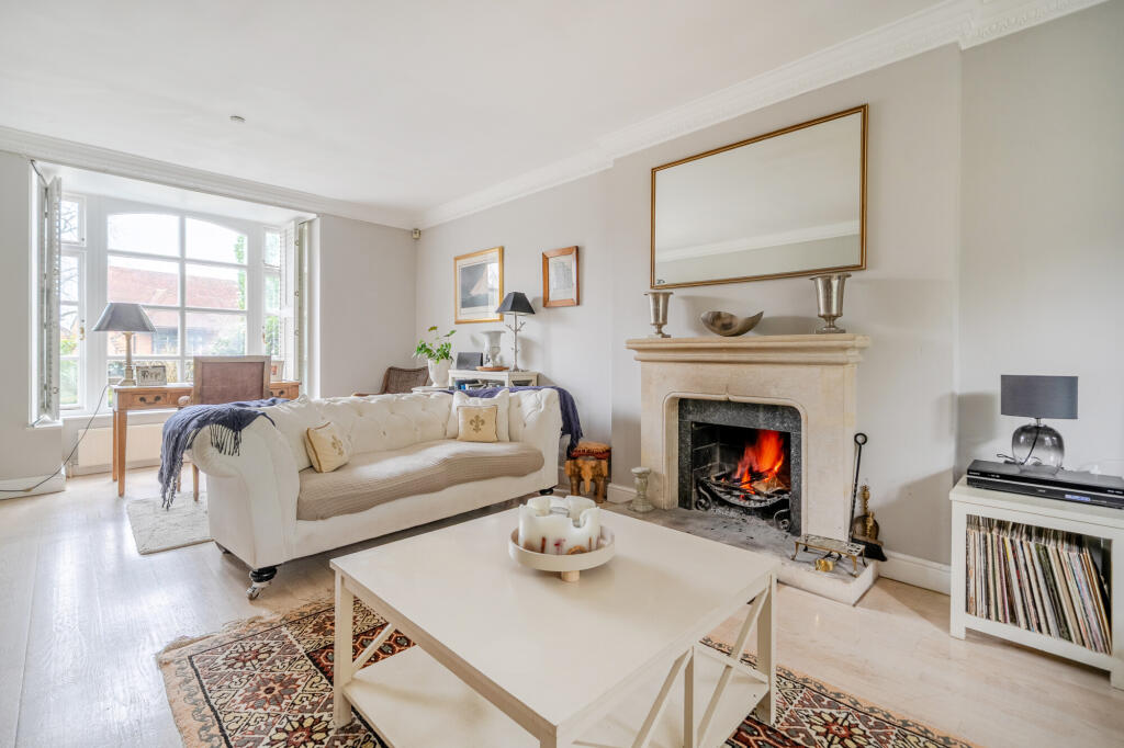 4 bed detached - Abbey Wood, Sunningdale, SL5 image 5