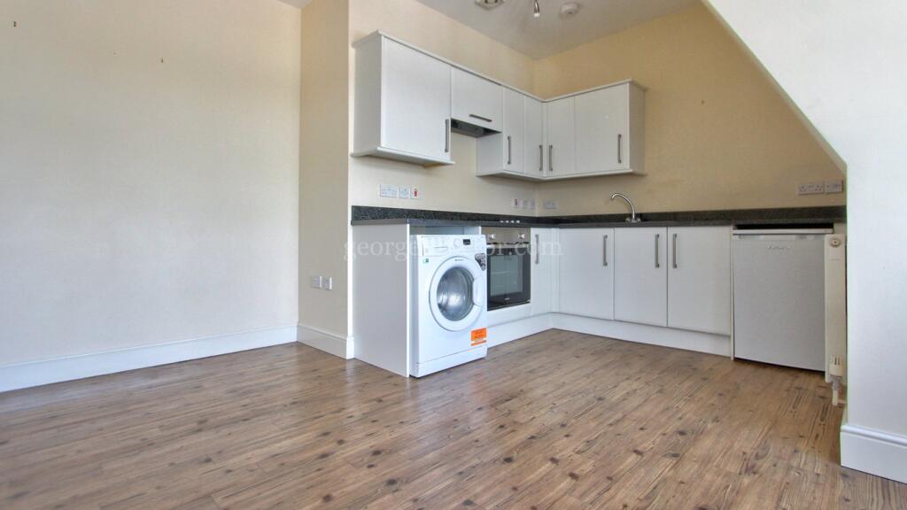 Apartment in Bromley, Bromley Park, Plaistow - View 2
