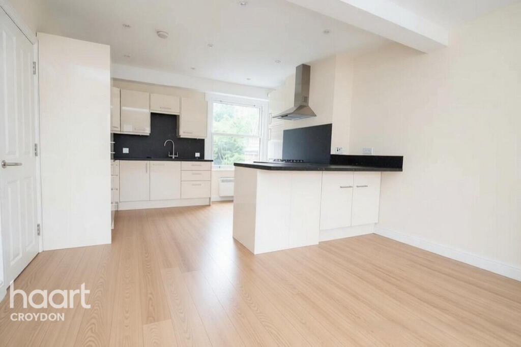 Apartment in Croydon - View 4