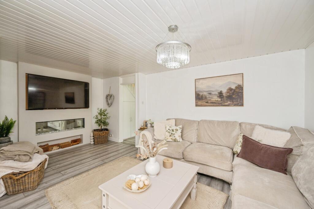 House in Tamworth, Staffordshire - View 3