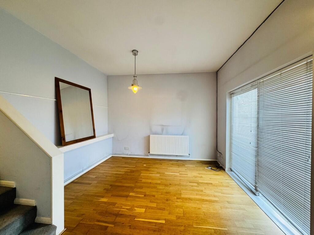 Main image of property: Cheviot Close, High Wycombe, Buckinghamshire, HP13