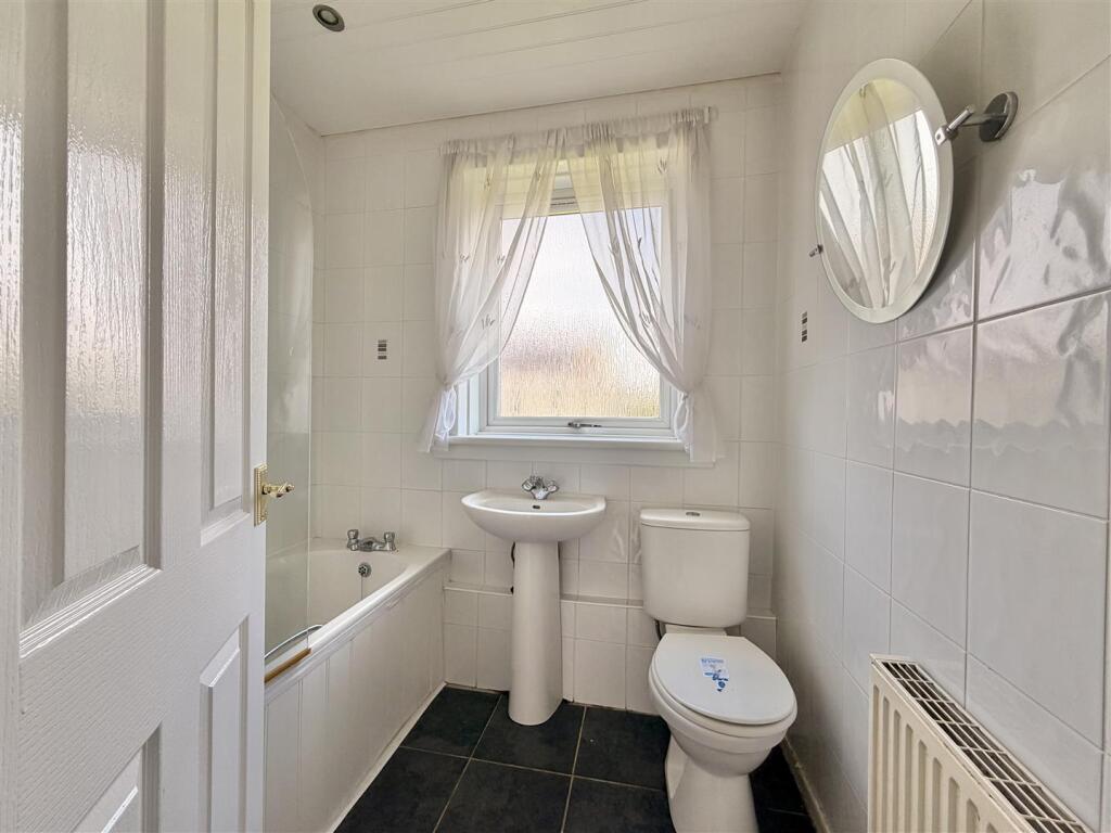 House in Viewpark, Fallside - More