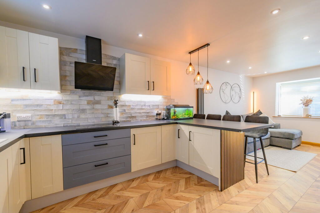 House in Rochdale, Greater Manchester - View 4