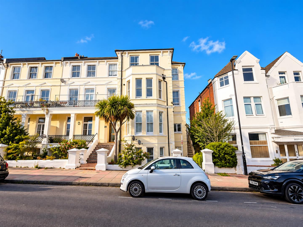 Apartment in Brighton - View 5