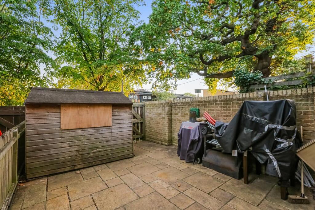 House in London - View 3
