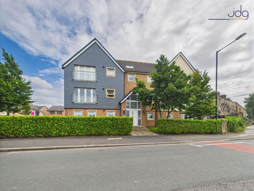 Main image of property: New Quay Road | Well-presented apartment with attractive views across the river!
