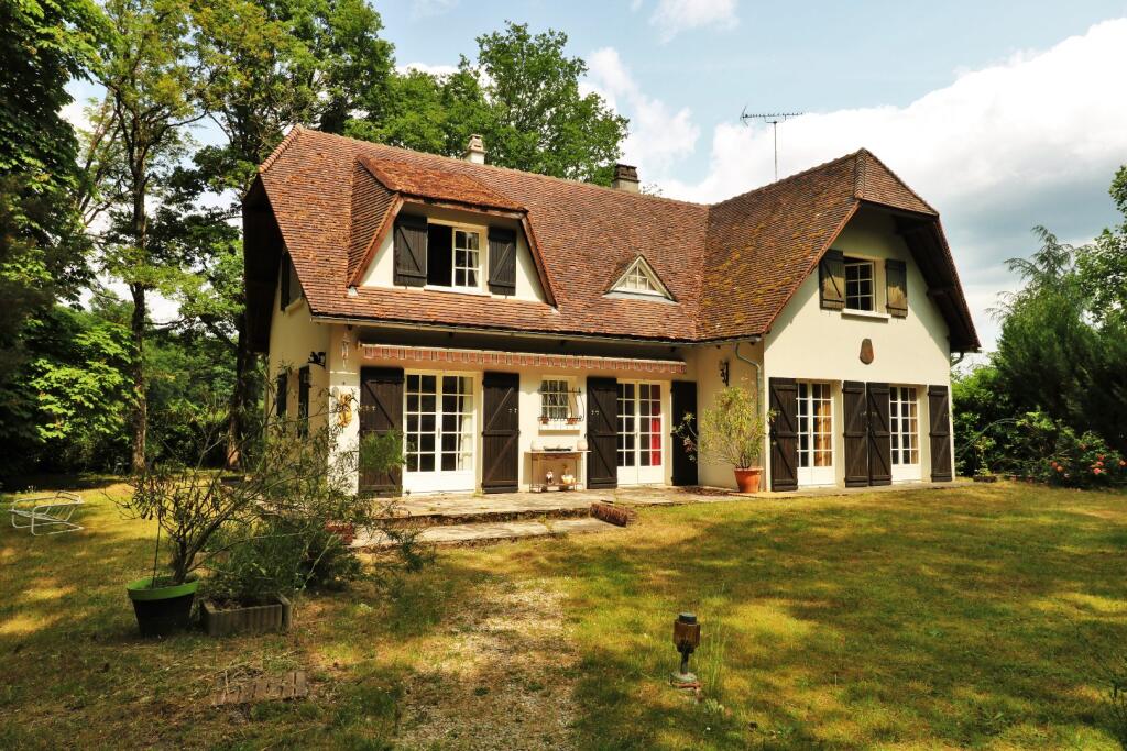Main image of property: Varennes-Changy, Loiret, 45290, France