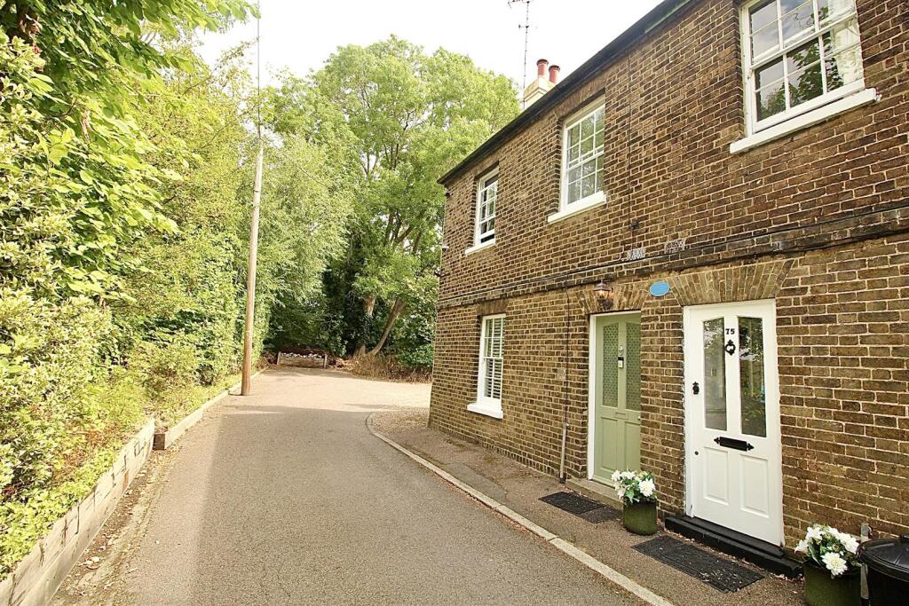 House in Enfield - View 3