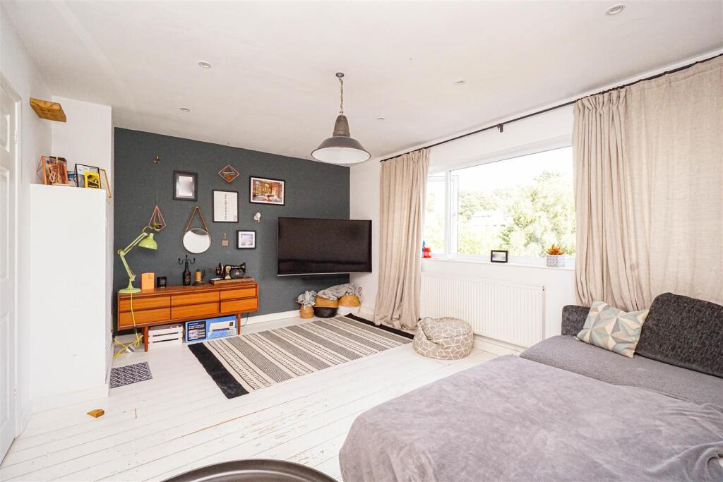 House in Tonbridge - View 2