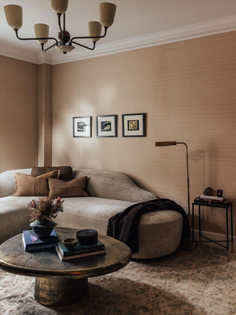 Apartment in London, Mayfair - More