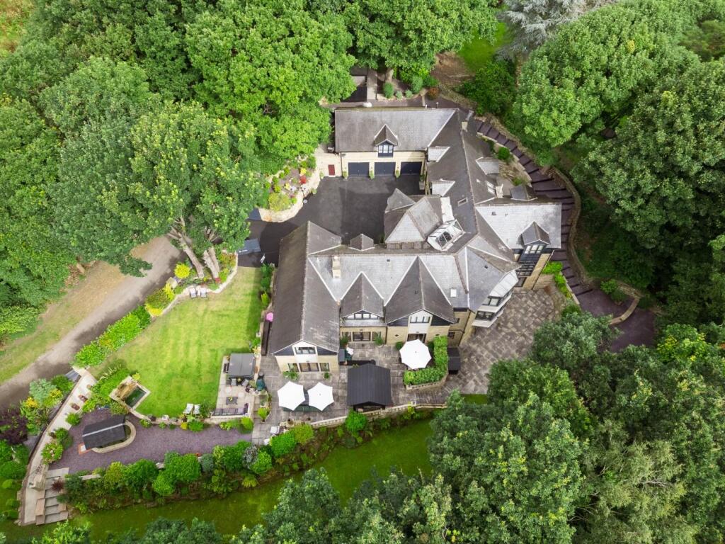 Main image of property: Craggwood Manor, Horsforth