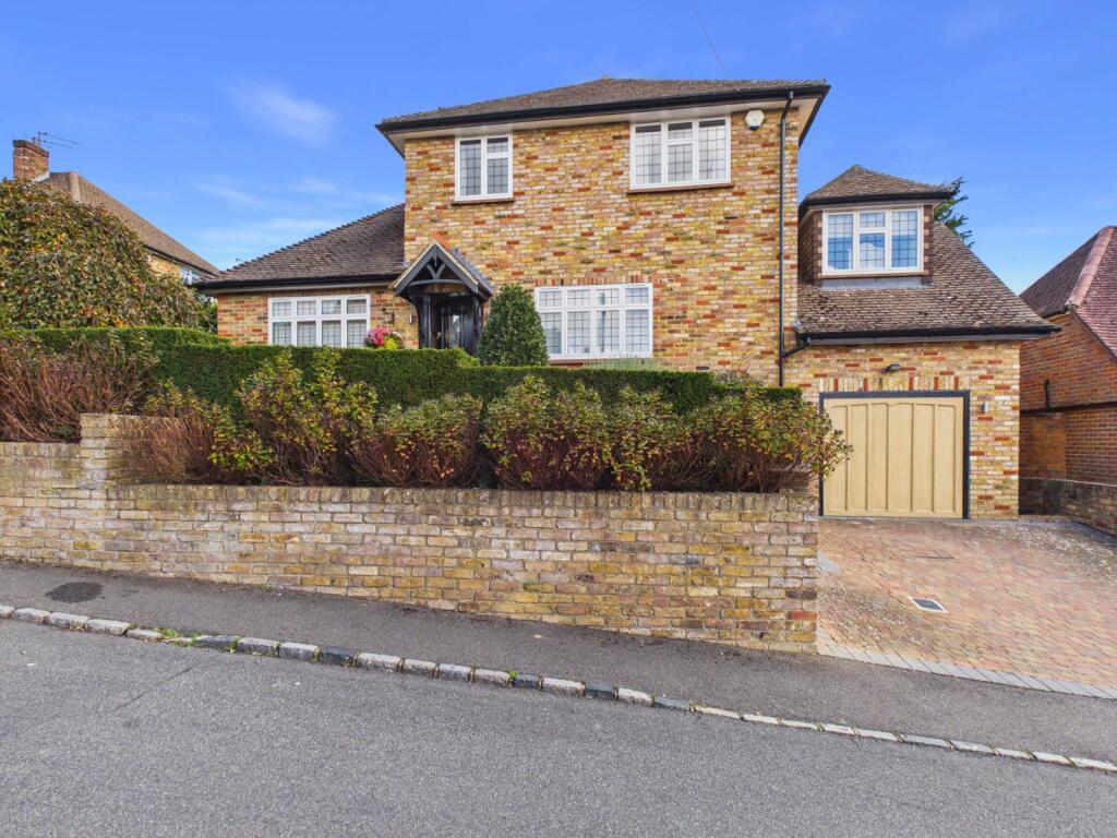 Main image of property: Sycamore Rise, Chalfont St. Giles, Buckinghamshire, HP8
