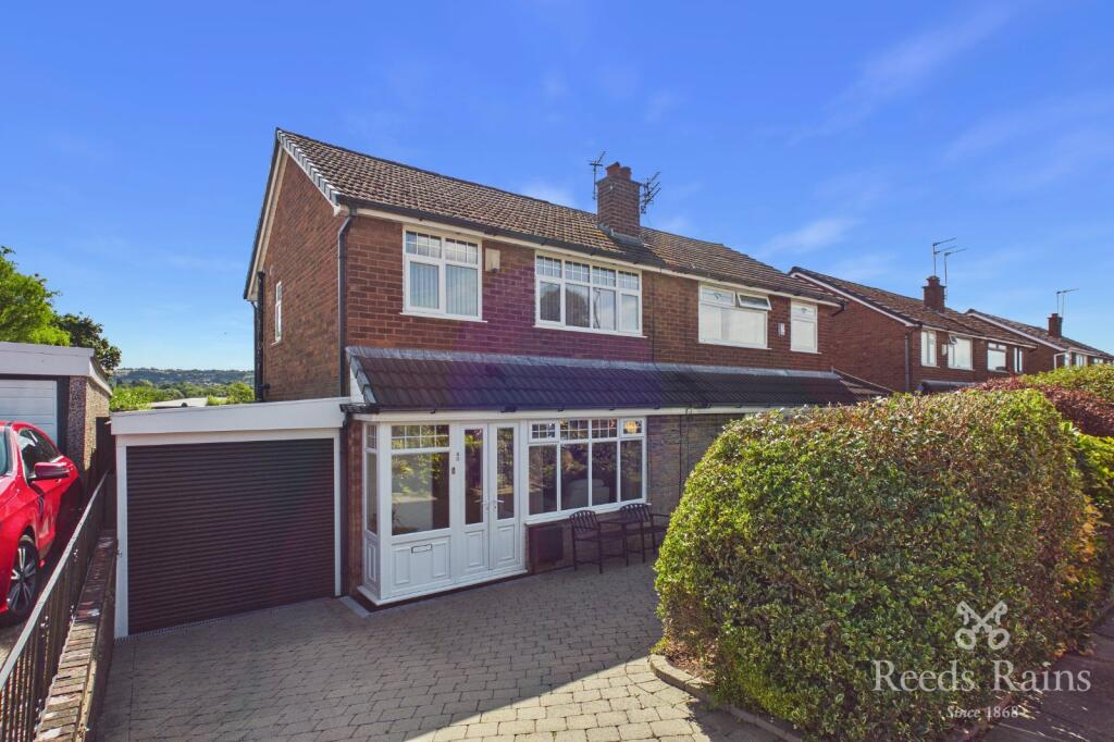 Main image of property: Newport Road, Denton, Manchester, Greater Manchester, M34