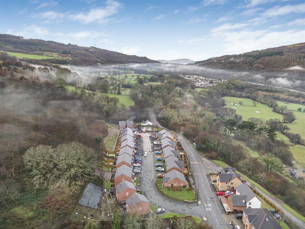 Main image of property: Clos Yr Ysgol, Clyne, Neath