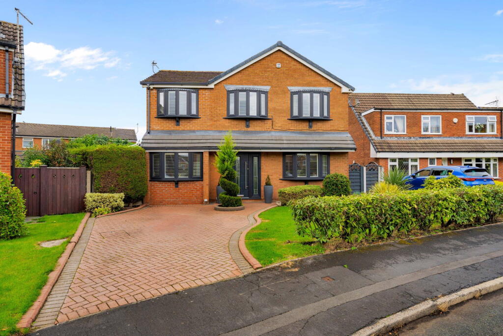 Main image of property: Riding Close,Tyldesley,Manchester,M29 7RG