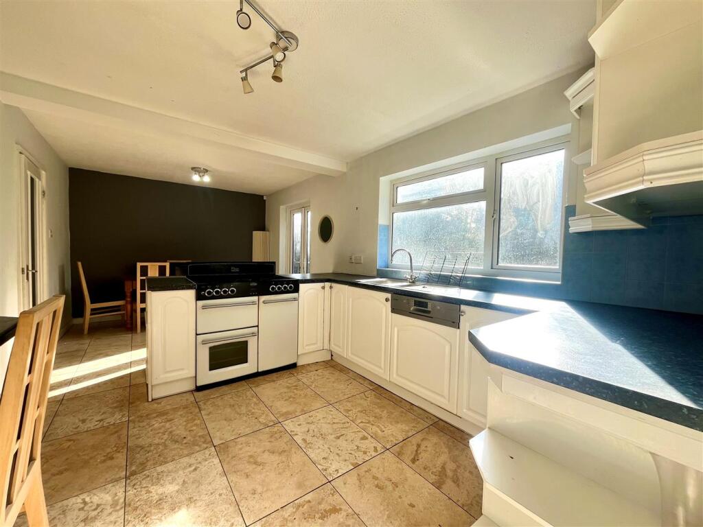 House in Northampton, Milton Malsor - More