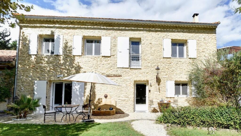 Main image of property: Provence-Alps-Cote d`Azur, Vaucluse, L'isle-sur-la-Sorgue