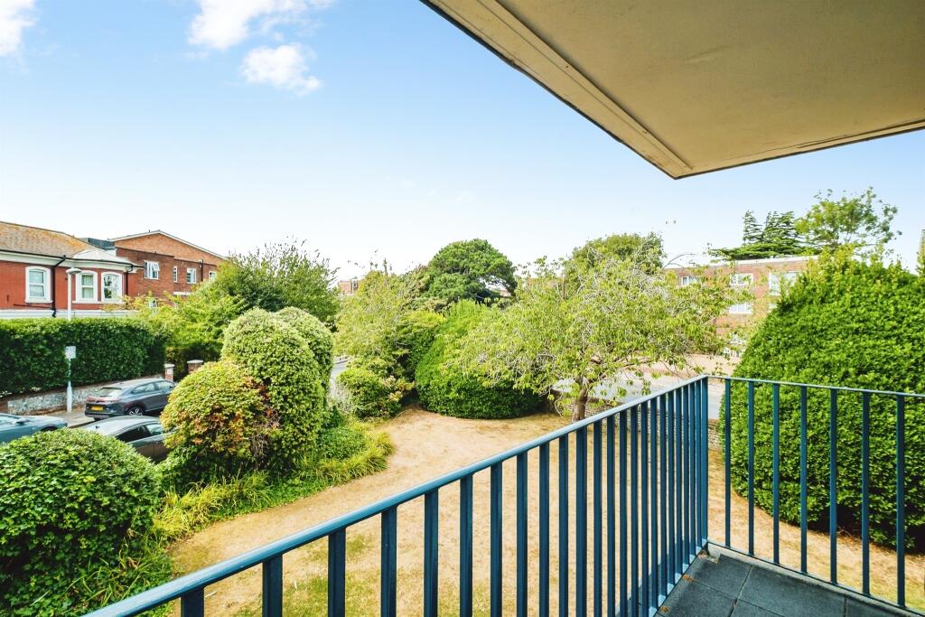 Apartment in Worthing, West Worthing - View 2