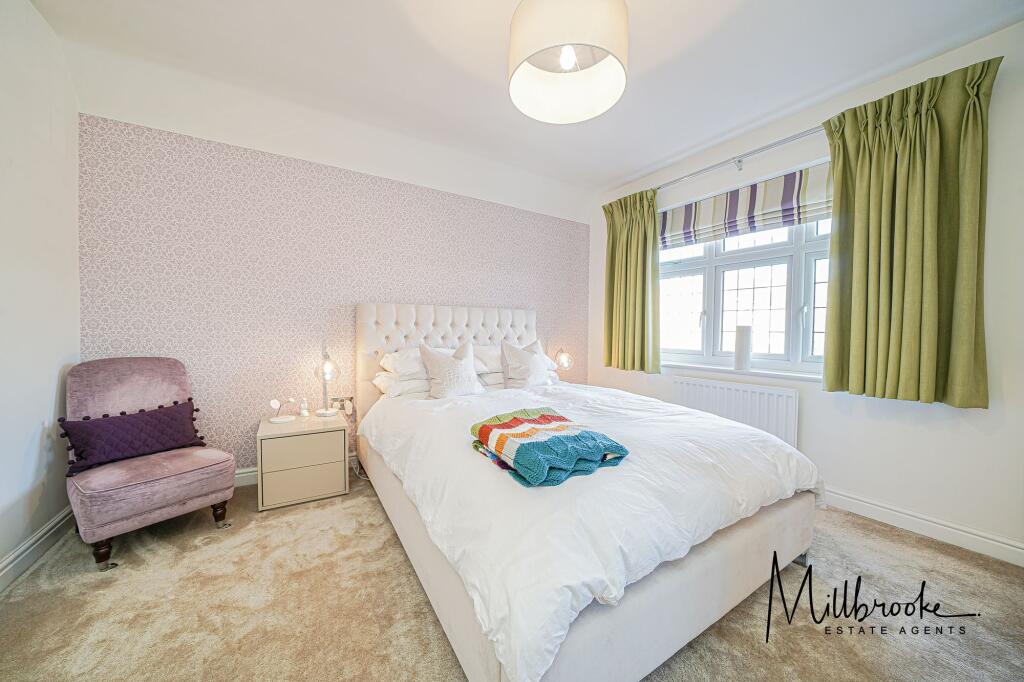 Bonnington Close, Worsley, M28 photo 4