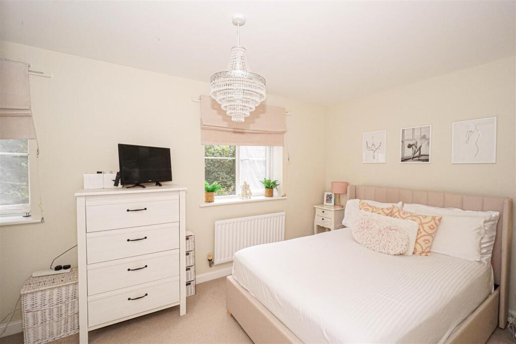 Apartment in Tonbridge - View 4