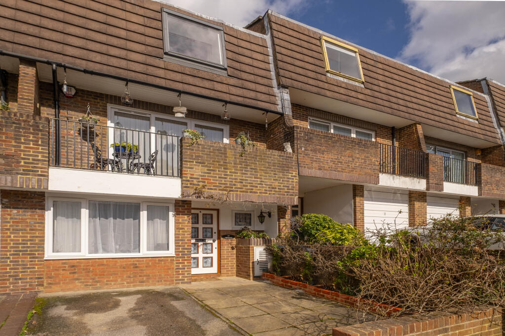 Main image of property: Heights Close, London, SW20