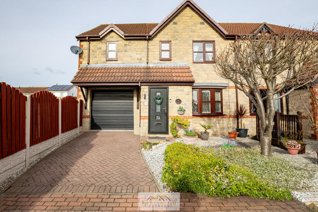 Main image of property: Reavill Close, Dinnington, Sheffield