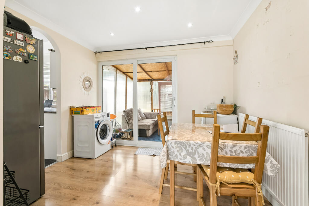 House in Ilford - More