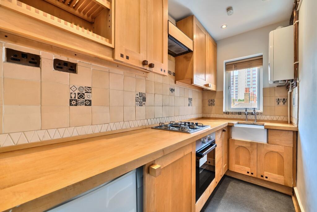 Apartment in London - More