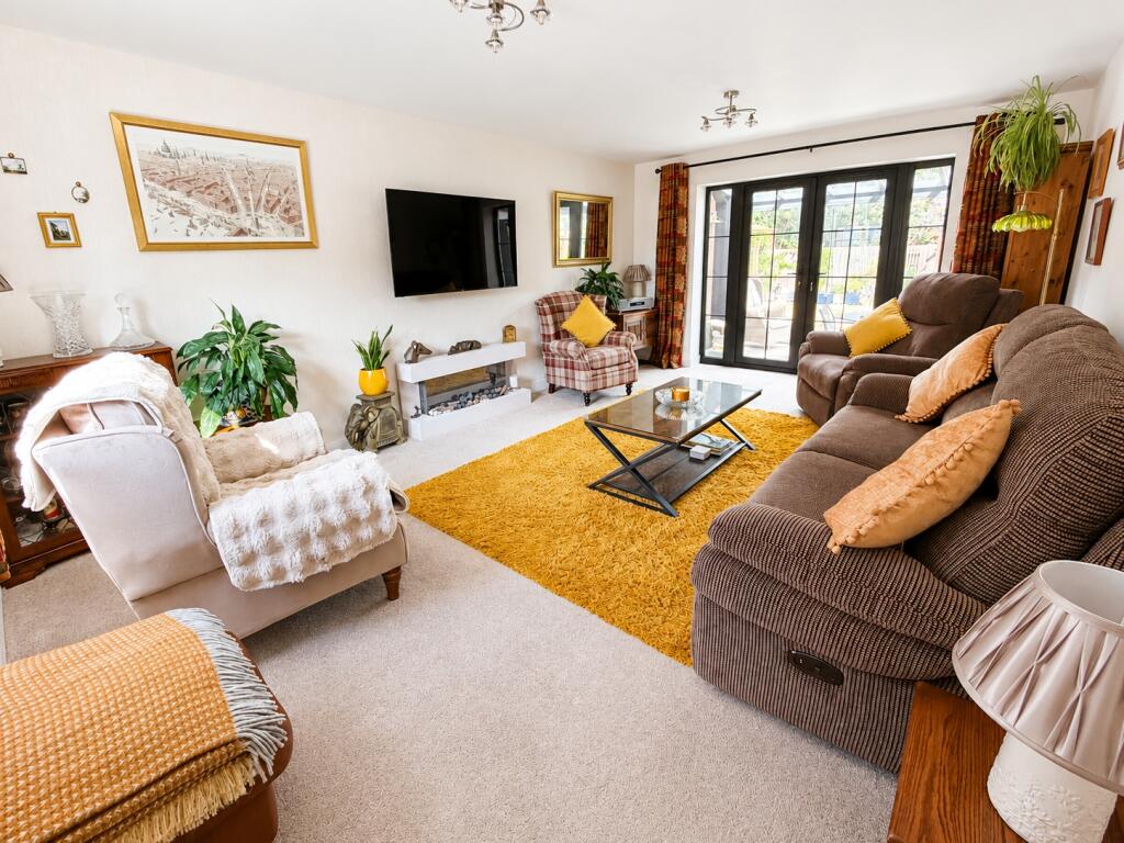 New Manor Court, Berrow, Burnham-on-Sea, Somerset, TA8 photo 4