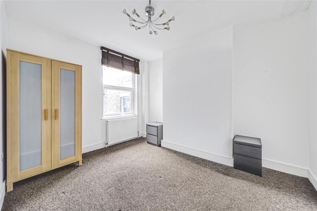 Apartment in London - More