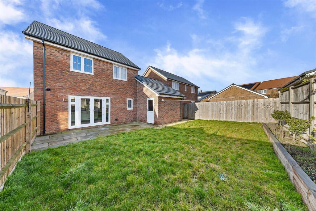 Dovecote Drive, Biddenham photo 4