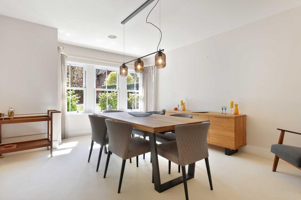 House in Hemel Hempstead, Beaconsfield - More