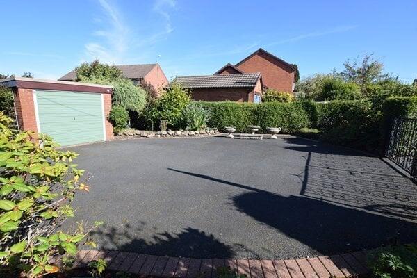 Quarry Bank Road, Market Drayton, Shropshire photo 3