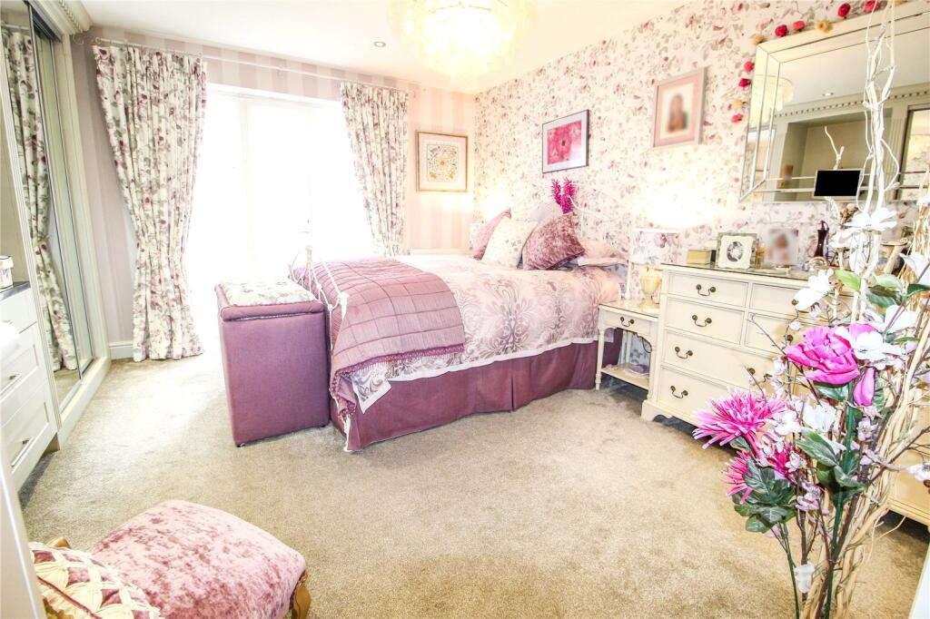 Apartment in Cotswold, Stratton, Cirencester - View 5