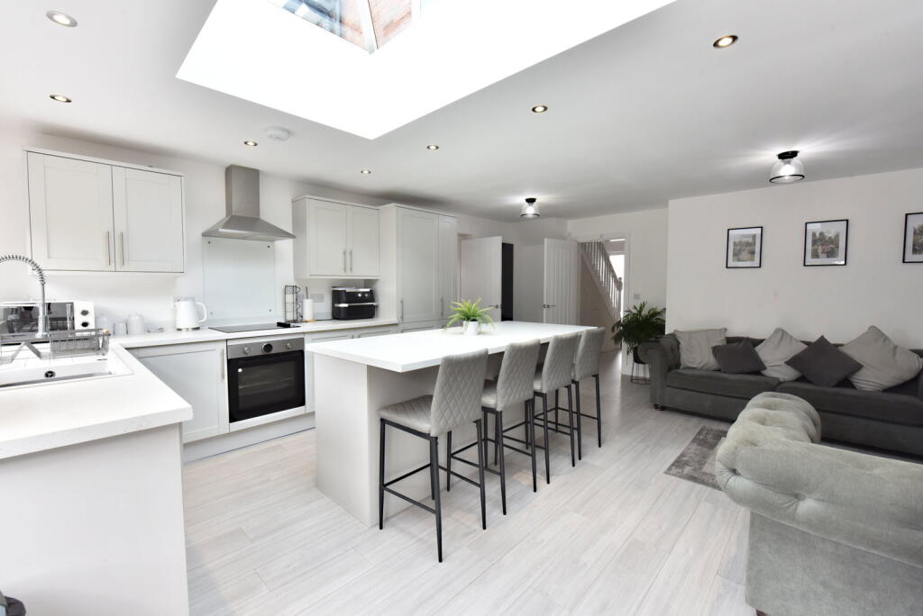 House in Dudley - View 3
