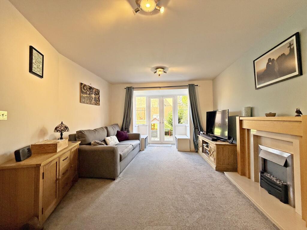 House in Rhondda Cynon Taff. CF72 8SQ, Pont-y-Clun - View 4