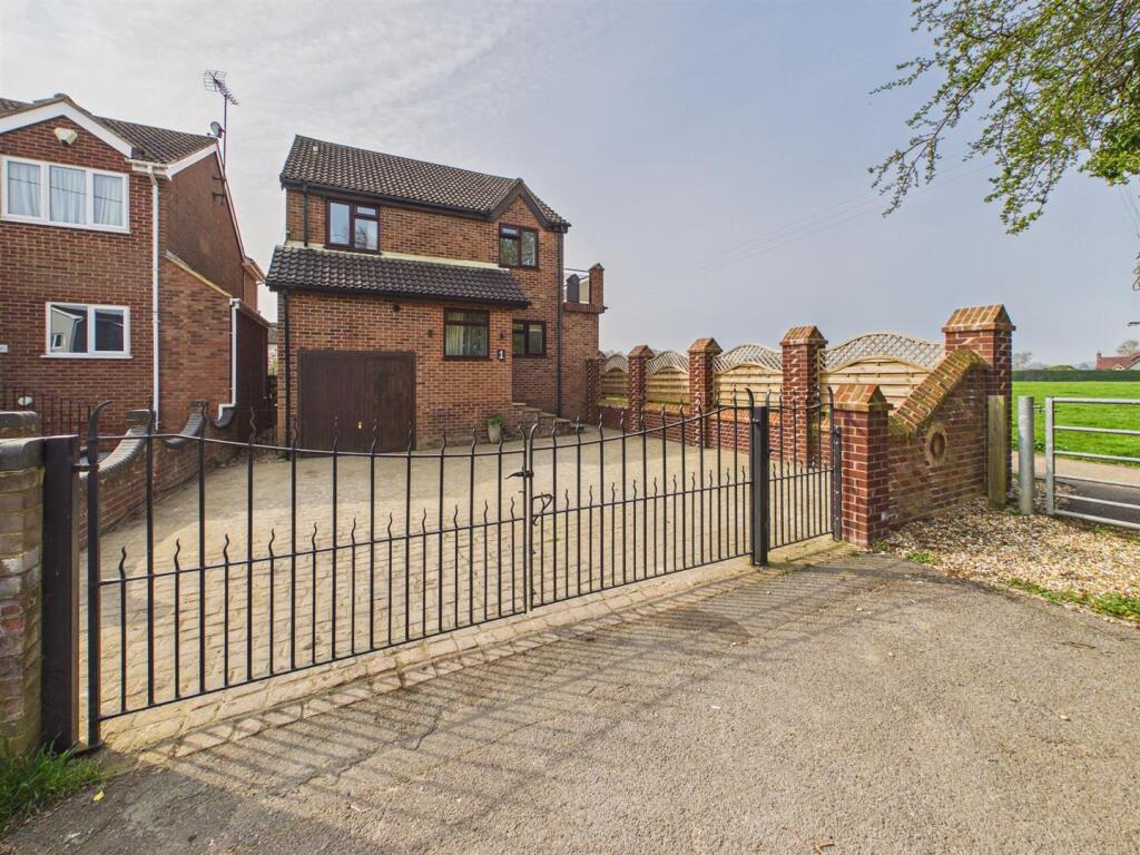 Main image of property: Wintringham Way, Purley On Thames, Reading
