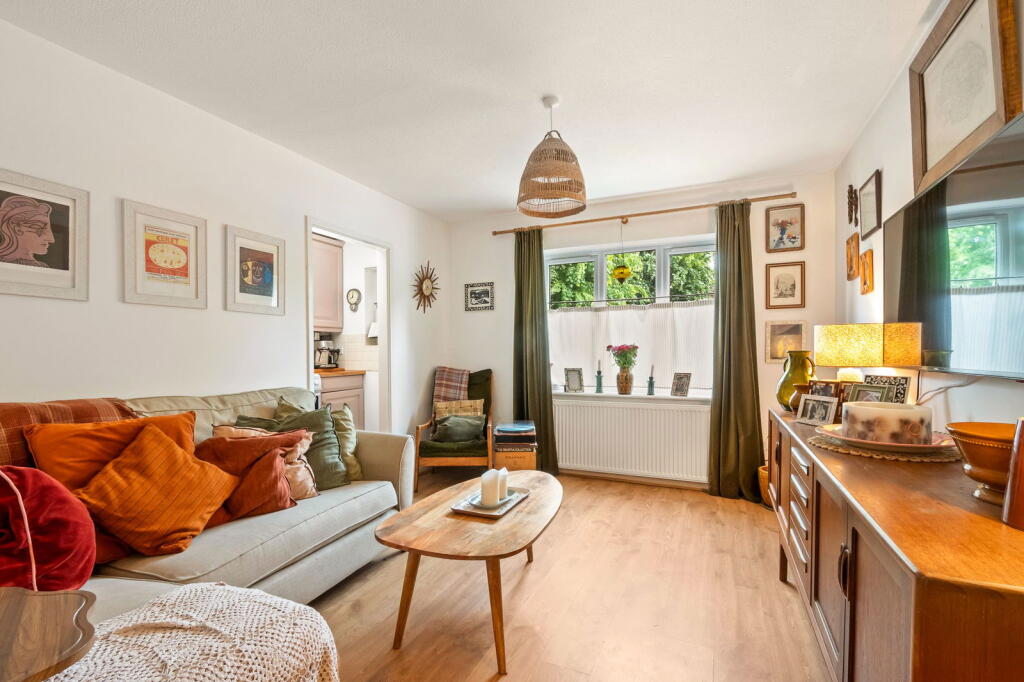 Main image of property: Hamilton Road, Cambridge, CB4 1BP