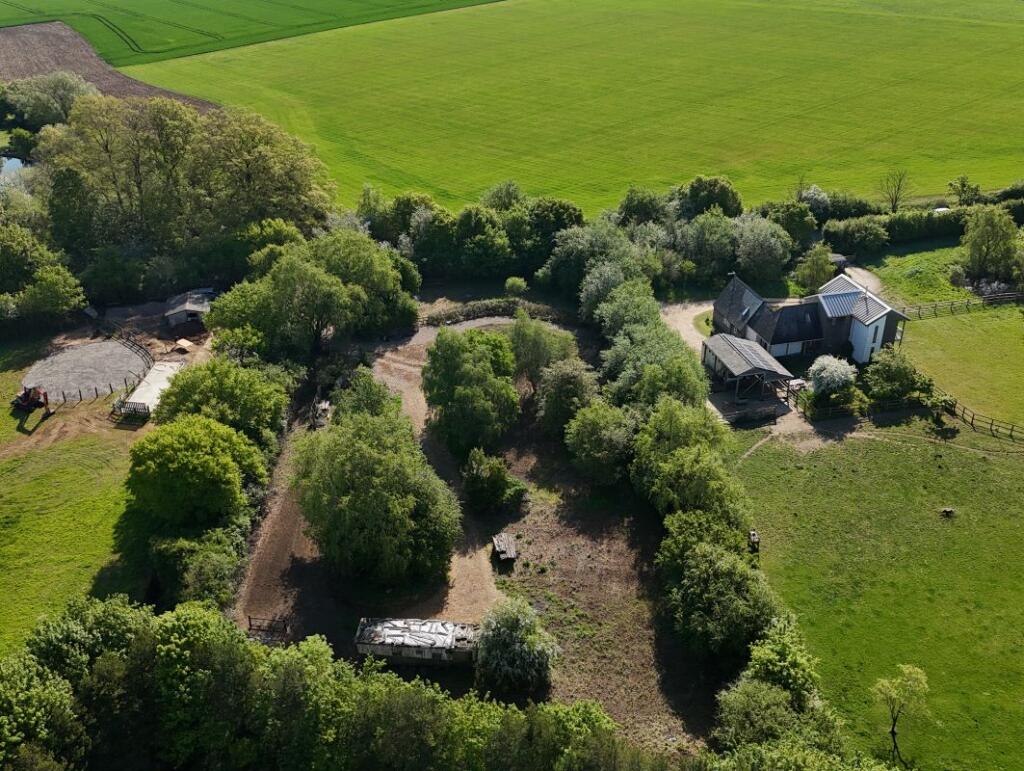 Main image of property: 1.18 acres at Sascombe Vineyard, Bradley Road, Kirtling, Cambridgeshire, CB8 9JB